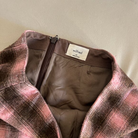 Aritzia Wilfred Classic Pink and Brown Plaid Mini Skirt in 0 or 00 - Picture 3 of 10